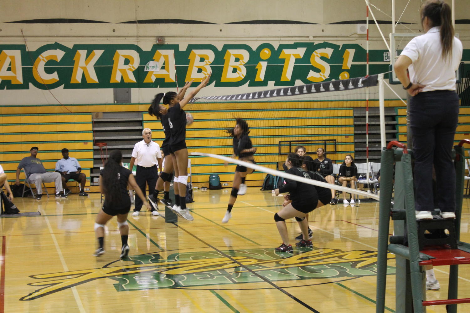 “SLAM”! Lady Jackrabbits Take A W