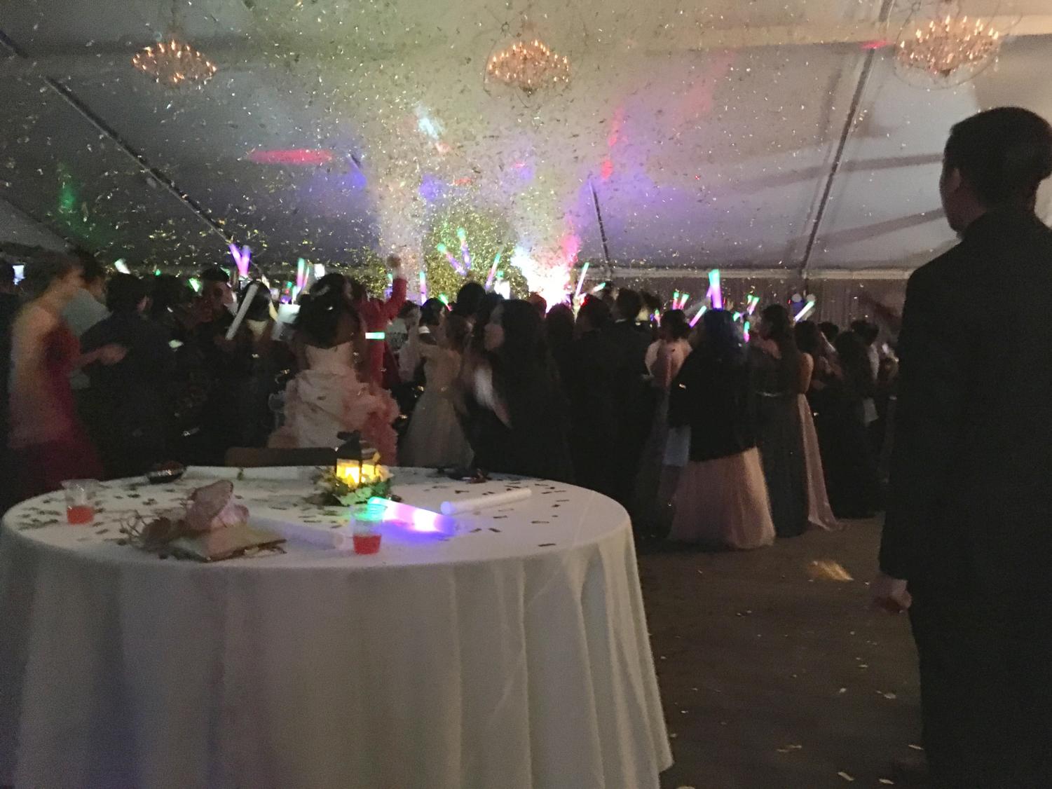 Prom 2019: Time to Shine!