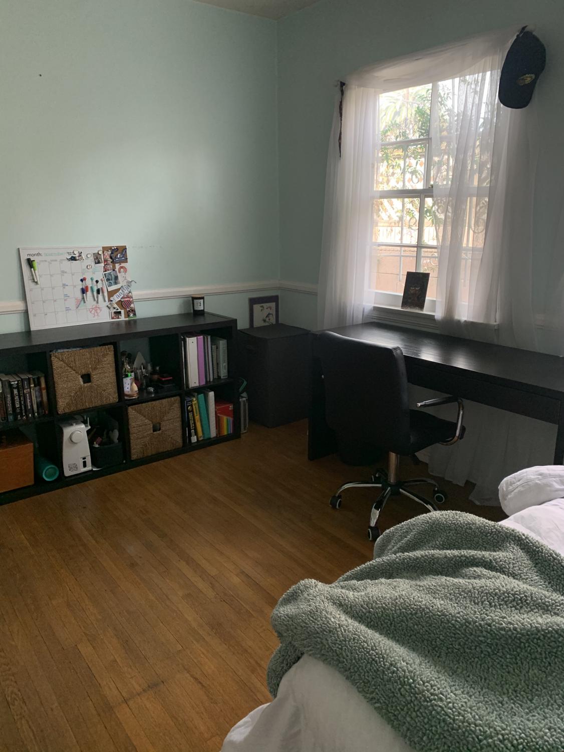 How much has online learning affected how students live in their rooms?